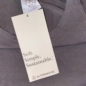 New Alternative gray workout top